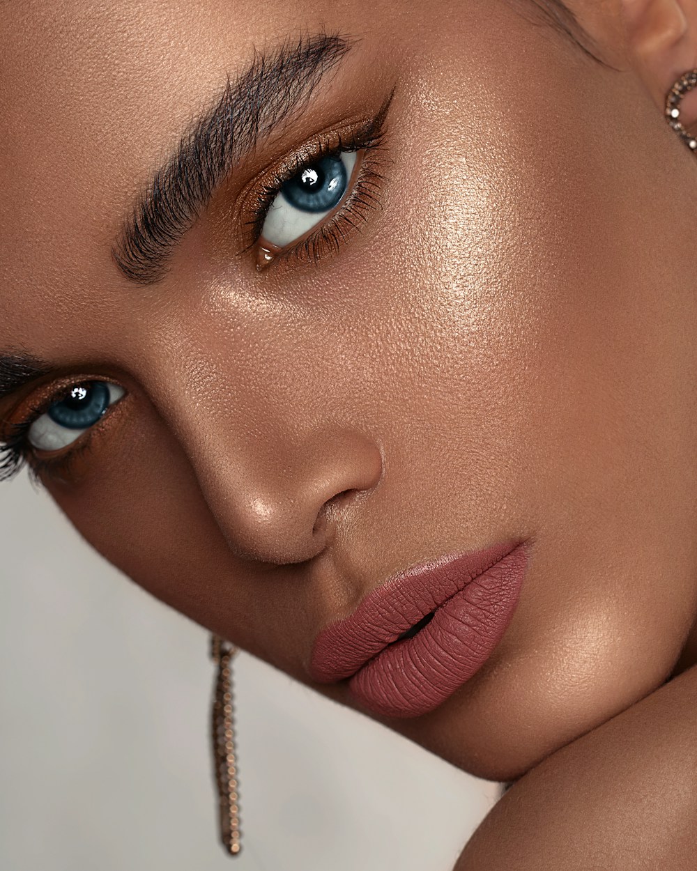 A polished glam makeup look